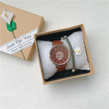 Load image into Gallery viewer, Daisy Flower Vintage Elegant Watch