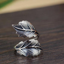 Load image into Gallery viewer, Balmora Sterling Silver Leaf Ring