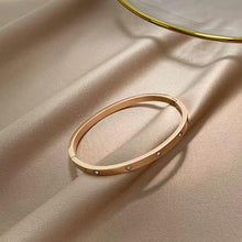 Load image into Gallery viewer, Luxury Bracelet (Buy 1 get 1 Free)