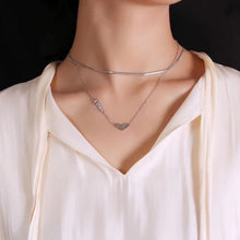 Load image into Gallery viewer, Super fashion LOVE Necklace in Gold💃