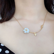 Load image into Gallery viewer, White Enamel Daisy Flower Vintage Elegant ring set