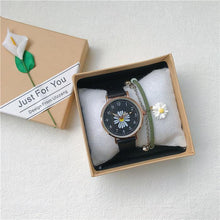 Load image into Gallery viewer, Daisy Flower Vintage Elegant Watch