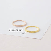 Load image into Gallery viewer, Personalized Paw Print Name Ring