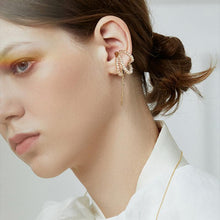 Load image into Gallery viewer, Pearl Chain Temperament Ear Clip