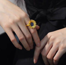 Load image into Gallery viewer, Sunflower Ring With Gift Box