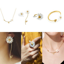 Load image into Gallery viewer, White Enamel Daisy Flower Vintage Elegant ring set