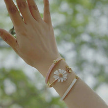 Load image into Gallery viewer, White Enamel Daisy Flower Vintage Elegant ring set