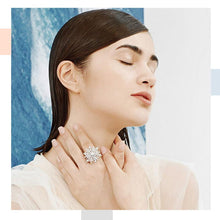 Load image into Gallery viewer, Adjust To Your Size - Elegant Rotating Crystal Ring