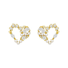 Load image into Gallery viewer, Crystal Heart Earrings