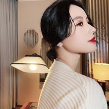 Load image into Gallery viewer, Crystal Heart Earrings