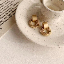 Load image into Gallery viewer, Luxury Gold Hoop Earrings