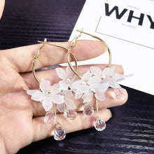 Load image into Gallery viewer, White Crystal Flower Earrings