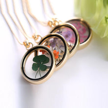 Load image into Gallery viewer, Dried Flower Necklace