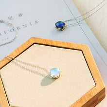 Load image into Gallery viewer, Aurora Light Gemstone Necklace
