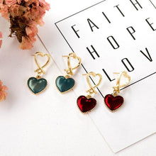 Load image into Gallery viewer, Gold Heart Earrings
