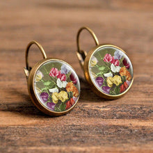 Load image into Gallery viewer, Vintage Flower Earrings