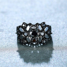 Load image into Gallery viewer, Black Crystal Oval Ring