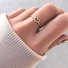 Load image into Gallery viewer, Simple Heart Design Ring