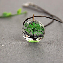 Load image into Gallery viewer, Dried Flower Pendant Necklace