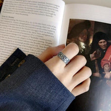 Load image into Gallery viewer, Silver Star Ring