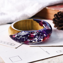 Load image into Gallery viewer, Handmade Dried Flower Bracelet