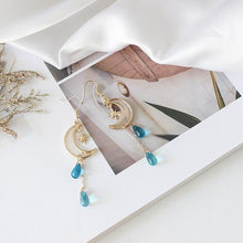 Load image into Gallery viewer, Moon & Star Drop Earrings