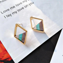 Load image into Gallery viewer, Diamond Shaped Statement Earrings