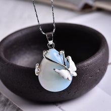 Load image into Gallery viewer, Natural Crystal Quartz Necklace