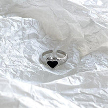 Load image into Gallery viewer, Black Heart Sterling Silver Ring