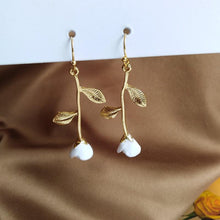 Load image into Gallery viewer, White Rose Earrings