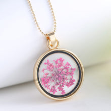 Load image into Gallery viewer, Dried Flower Necklace