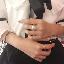 Load image into Gallery viewer, White Pearl Statement Ring