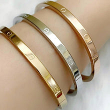 Load image into Gallery viewer, Luxury Bracelet (Buy 1 get 1 Free)