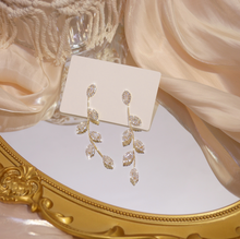 Load image into Gallery viewer, Gold Plated Crystal Vine Earrings