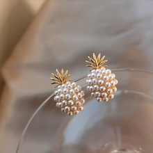 Load image into Gallery viewer, Pineapple Pearl Earrings