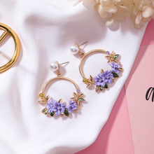 Load image into Gallery viewer, Flower & Pearl Hoop Earrings