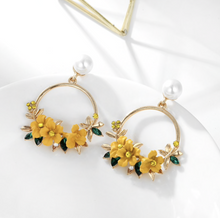 Load image into Gallery viewer, Flower & Pearl Hoop Earrings