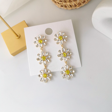 Load image into Gallery viewer, Crystal Daisy Statement Earrings