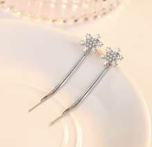 Load image into Gallery viewer, Snowflake Silver Drop Earrings