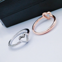 Load image into Gallery viewer, Simple Heart Design Ring