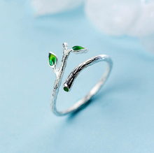 Load image into Gallery viewer, Green Vine Silver Ring