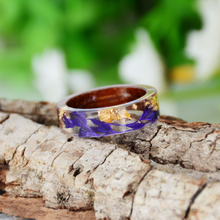 Load image into Gallery viewer, Violet & Gold Wood Flower Ring