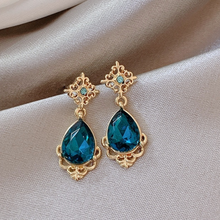 Load image into Gallery viewer, Ocean Blue Earrings
