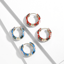 Load image into Gallery viewer, Gold Hoop Flower Earrings