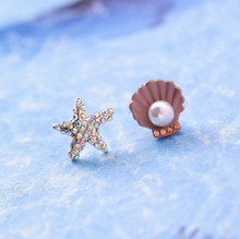 Load image into Gallery viewer, Crab, Starfish & Pearl Earrings