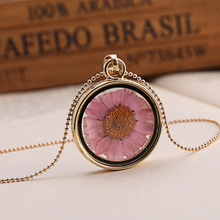 Load image into Gallery viewer, Dried Flower Necklace