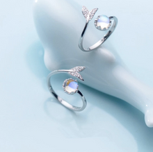 Load image into Gallery viewer, Whale Tail Moonstone Ring