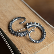 Load image into Gallery viewer, Octopus Hoop Earrings