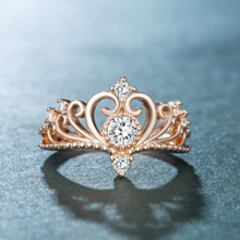 Load image into Gallery viewer, Queen style powerful wedding party rose gold CZ rings