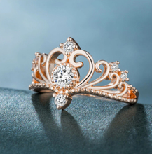 Load image into Gallery viewer, Queen style powerful wedding party rose gold CZ rings